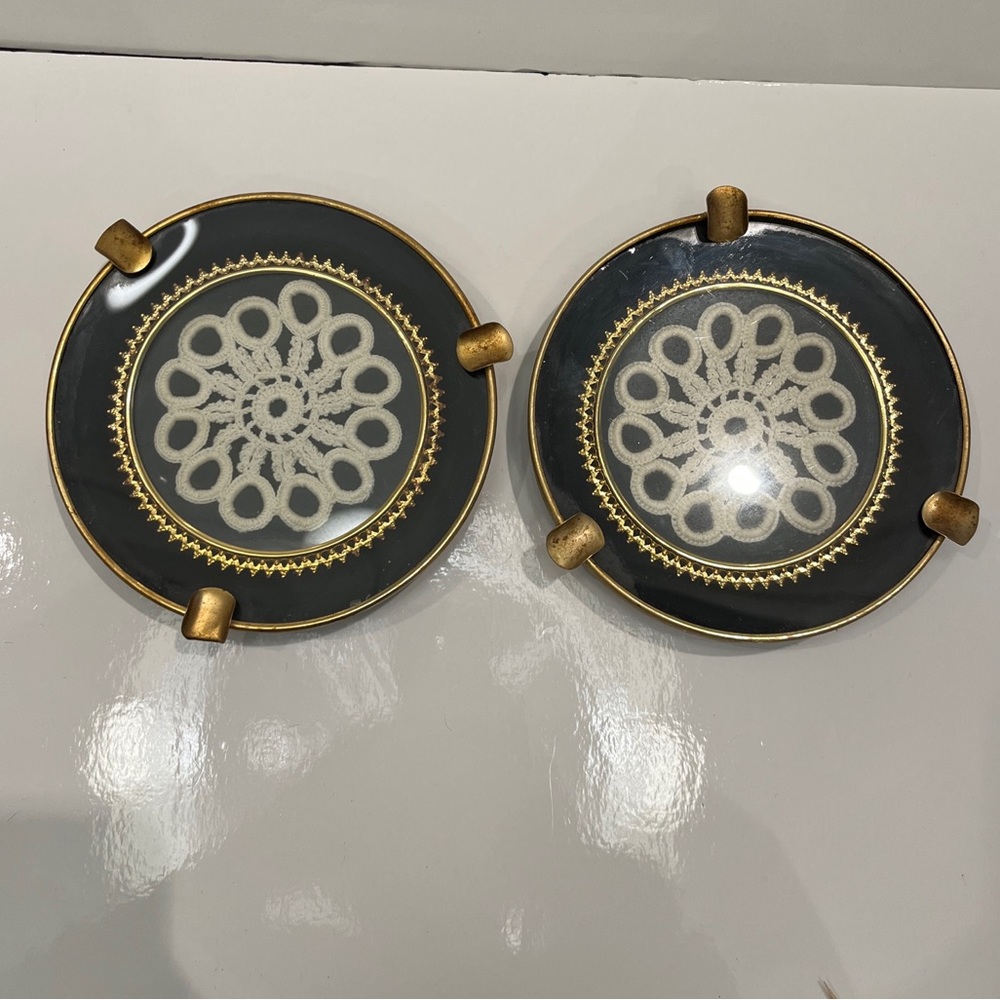 VINTAGE Ornate Gilded Brass Filigree Crochet Ashtrays Heavy. Lot Of 2. RARE Find
